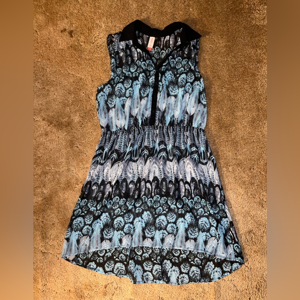 No boundaries blue and black dress size XL (15-17 in juniors). Like new.